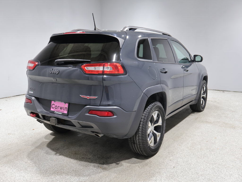 Used 2016 Jeep Cherokee Trailhawk w/ Cold Weather Group AWD/4WD image 2