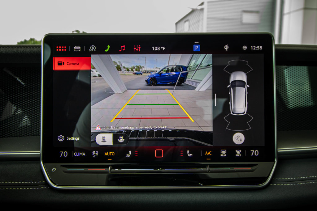 New 2026 Volkswagen Tiguan SE R-Line FWD image 44