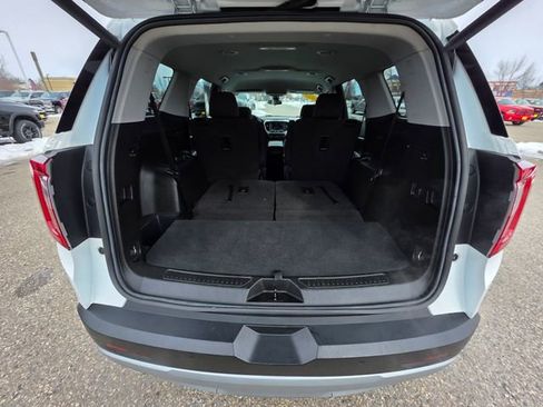 Used 2023 GMC Acadia SLE w/ Driver Convenience Package image 13