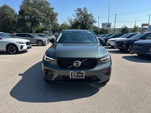 New 2026 Volvo XC40 B5 Plus w/ Protection Package Premier image 6