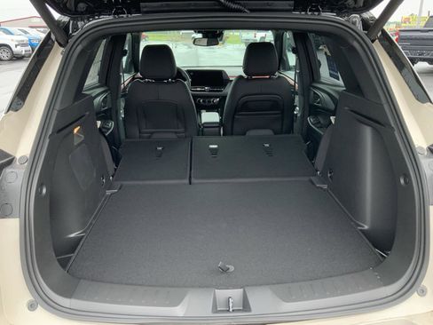 New 2026 Chevrolet TrailBlazer RS w/ Convenience Package FWD image 11