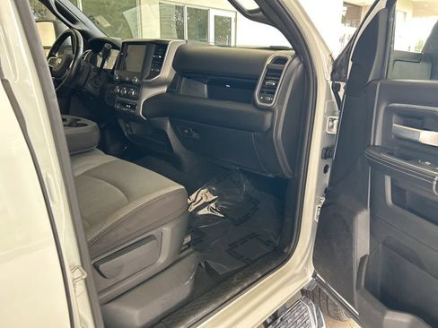 Certified 2024 RAM 2500 Big Horn AWD/4WD image 24