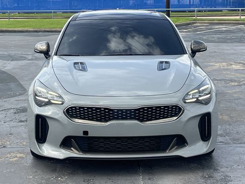 Used 2022 Kia Stinger GT1 RWD image 6