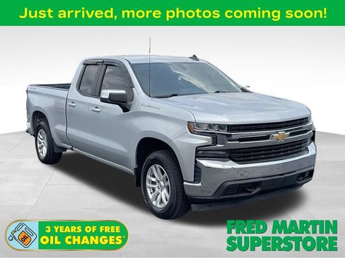 Used 2020 Chevrolet Silverado 1500 LT w/ Trailering Package AWD/4WD image 1
