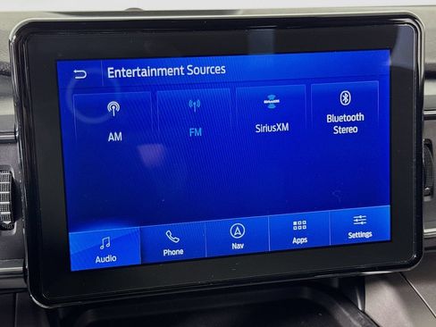 Used 2022 Ford Explorer XLT w/ Equipment Group 202A AWD/4WD image 35