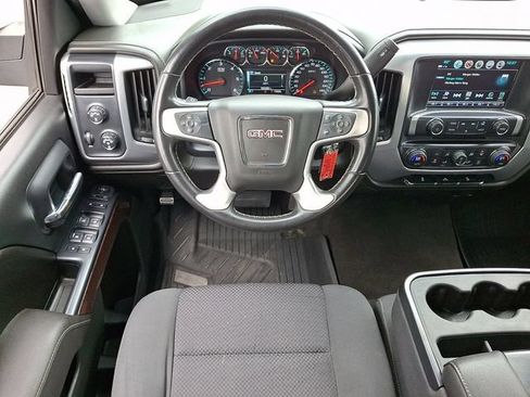 Used 2017 GMC Sierra 1500 SLE w/ SLE Value Package AWD/4WD image 3