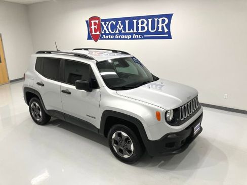 Used 2018 Jeep Renegade Sport w/ Power & Air Group image 13