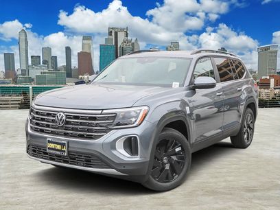 New 2025 Volkswagen Atlas SE w/ Panoramic Sunroof Package