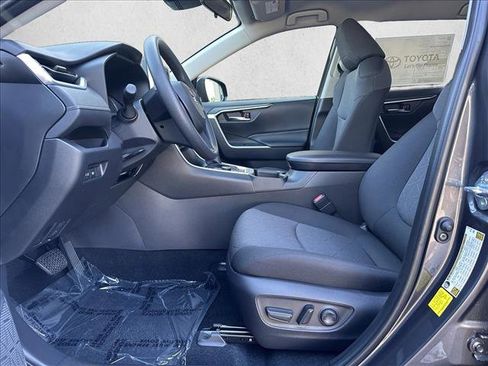 Used 2025 Toyota RAV4 XLE image 11