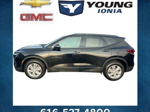 Used 2021 Chevrolet Blazer LT image 1