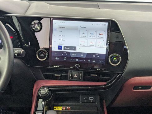 Used 2024 Lexus NX 250 FWD image 39