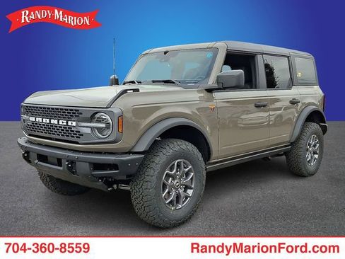 New 2025 Ford Bronco Badlands image 1