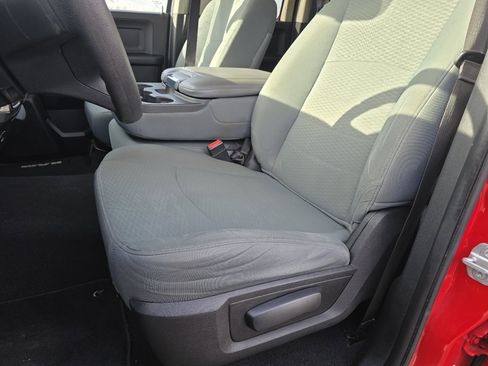 Used 2018 RAM 1500 Express w/ Express Value Package image 30