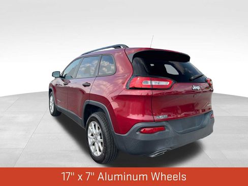 Used 2017 Jeep Cherokee Sport FWD image 7