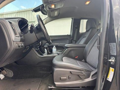 Used 2018 Chevrolet Colorado Z71 AWD/4WD image 11
