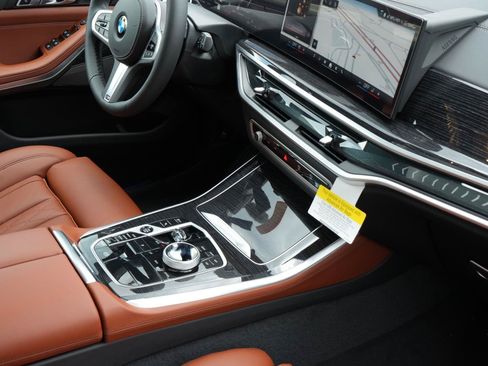 New 2026 BMW X5 xDrive40i w/ Executive Package AWD/4WD image 6