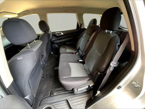 Used 2018 Nissan Pathfinder S AWD/4WD image 22