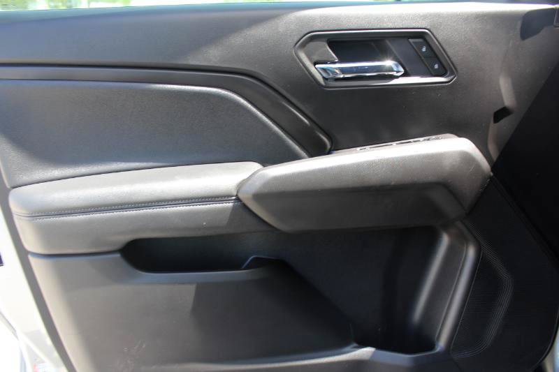 Used 2025 Chevrolet Colorado LT w/ LT Convenience Package RWD image 11