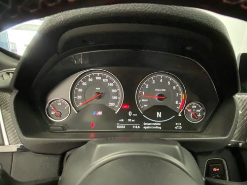 Used 2016 BMW M4 Convertible RWD image 42