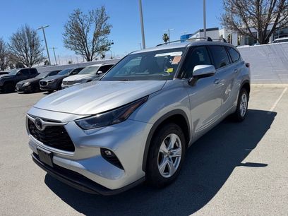 Used 2022 Toyota Highlander LE