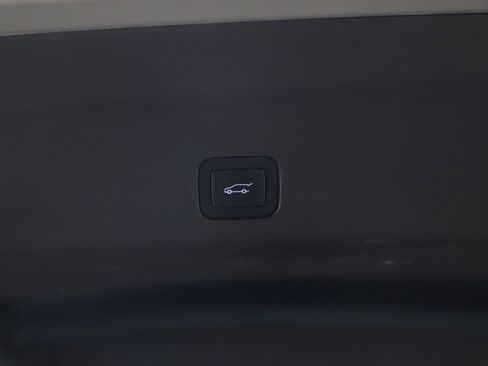 Used 2022 GMC Yukon XL Denali w/ Denali Ultimate Package image 19