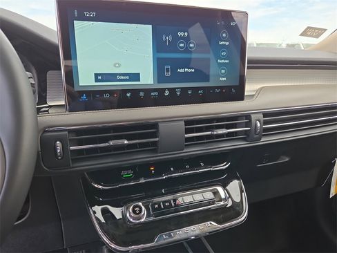 New 2026 Lincoln Corsair Premiere image 19