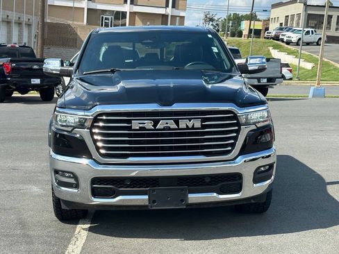 Used 2025 RAM 1500 Laramie AWD/4WD image 12
