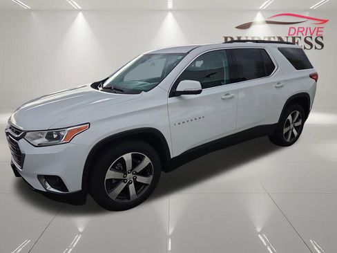 Certified 2021 Chevrolet Traverse LT w/ LT Premium Package AWD/4WD image 4