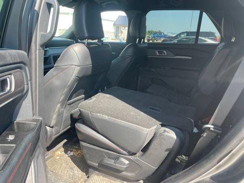 Used 2025 Ford Explorer ST-Line AWD/4WD image 6