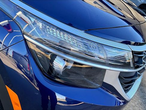 Used 2025 Kia Seltos LX image 25