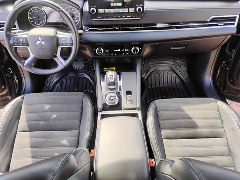 Used 2023 Mitsubishi Outlander SE image 66