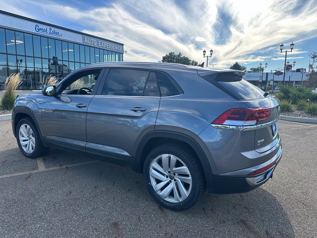 Certified 2023 Volkswagen Atlas Cross Sport SE FWD image 6