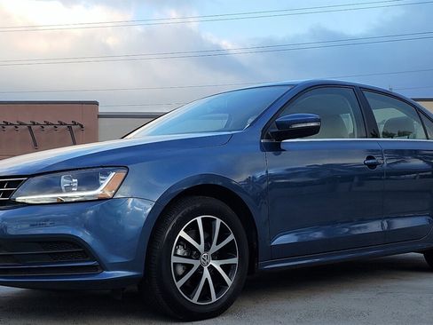 Used 2018 Volkswagen Jetta SE image 1