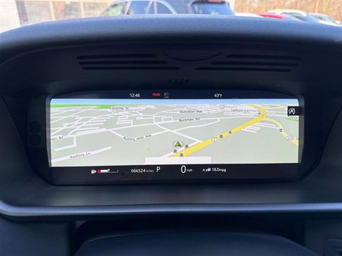 Used 2020 Land Rover Discovery SE image 35