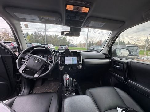 Used 2021 Toyota 4Runner Venture image 4