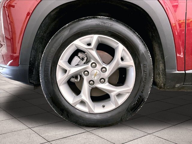 Used 2024 Chevrolet Trax LS w/ LS Convenience Package FWD image 8
