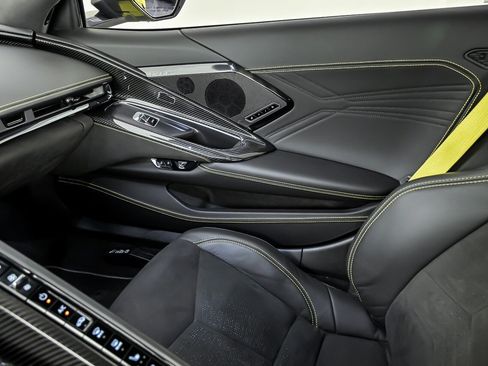 Used 2024 Chevrolet Corvette Z06 w/ Z07 Performance Package RWD image 36