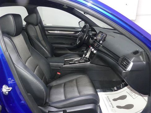 Used 2018 Honda Accord Sport image 21