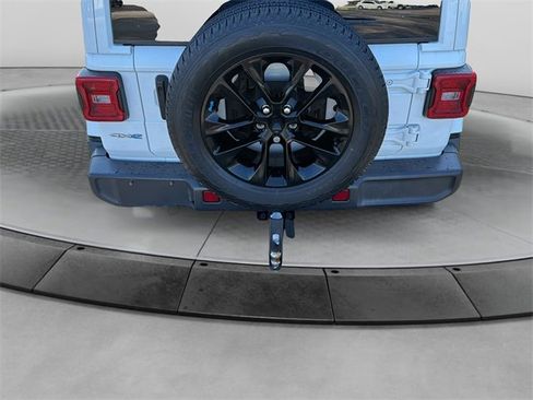 Used 2022 Jeep Wrangler Unlimited Sahara w/ Cold Weather Group image 13