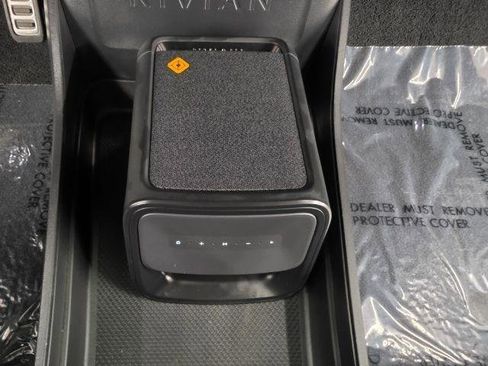 Used 2022 Rivian R1T Adventure AWD/4WD image 22