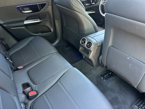 Used 2026 Mercedes-Benz GLC 300 4MATIC image 30