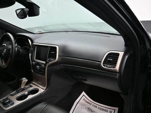 Used 2017 Jeep Grand Cherokee Limited AWD/4WD image 11