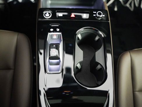 Certified 2025 Audi Q6 e-tron Premium w/ Convenience Package image 22