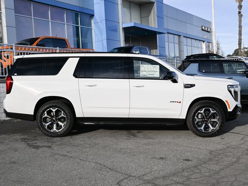 New 2026 GMC Yukon XL AT4 w/ Premium Trailering Package image 4