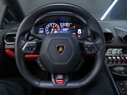 Used 2015 Lamborghini Huracan LP 610-4 AWD/4WD image 36