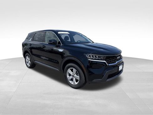 Certified 2023 Kia Sorento LX AWD/4WD image 4