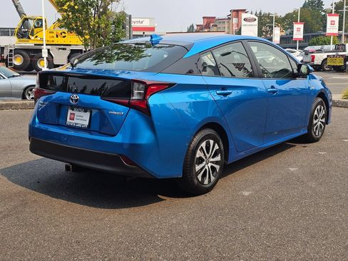 Certified 2020 Toyota Prius LE AWD/4WD image 7