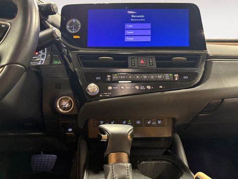 Used 2024 Lexus ES 350 w/ Luxury Package image 12