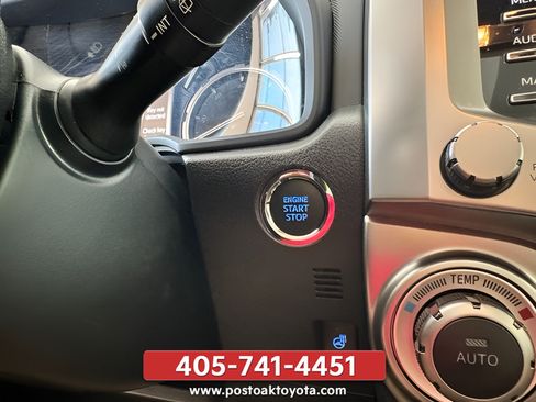 Used 2024 Toyota 4Runner Limited AWD/4WD image 32