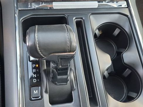 Used 2022 Ford F150 Lariat w/ Trailer Tow Package AWD/4WD image 25